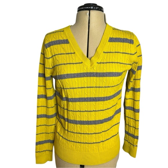 Tommy Hilfiger Women’s yellow & gray cable knit long sleeve top - Picture 3 of 9